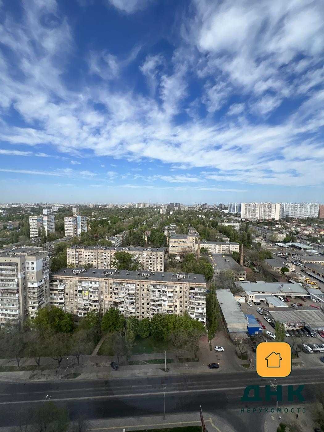 Дизайнерская видовая квартира ЖК "Скай Сити". 50 метров красоты)
