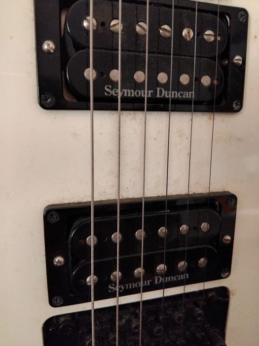 Vendo guitarra elétrica Jackson DK2M Dinky Snow White de 2007