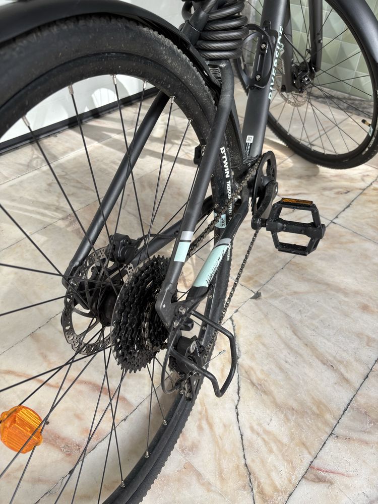 Bicicleta de Trekking Riverside 900 (cinza verde água) tamanho S