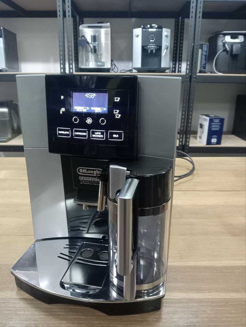 Кавоварка Delonghi ESAM 5700