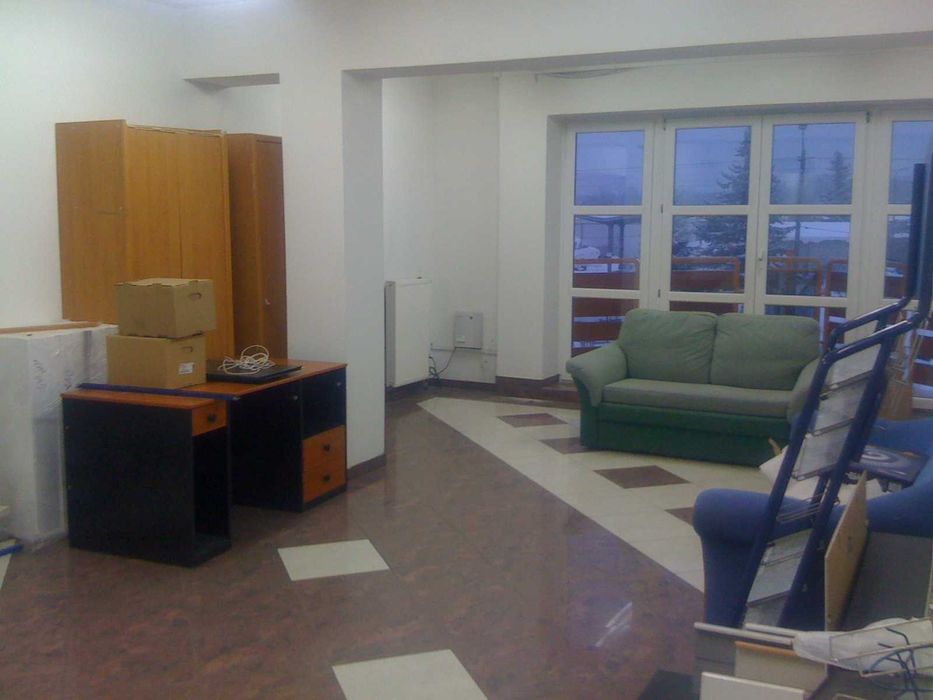 Pokój mieszkalno-biurowy z łazienką i aneksem kuchennym -  40 mkw 2-p.