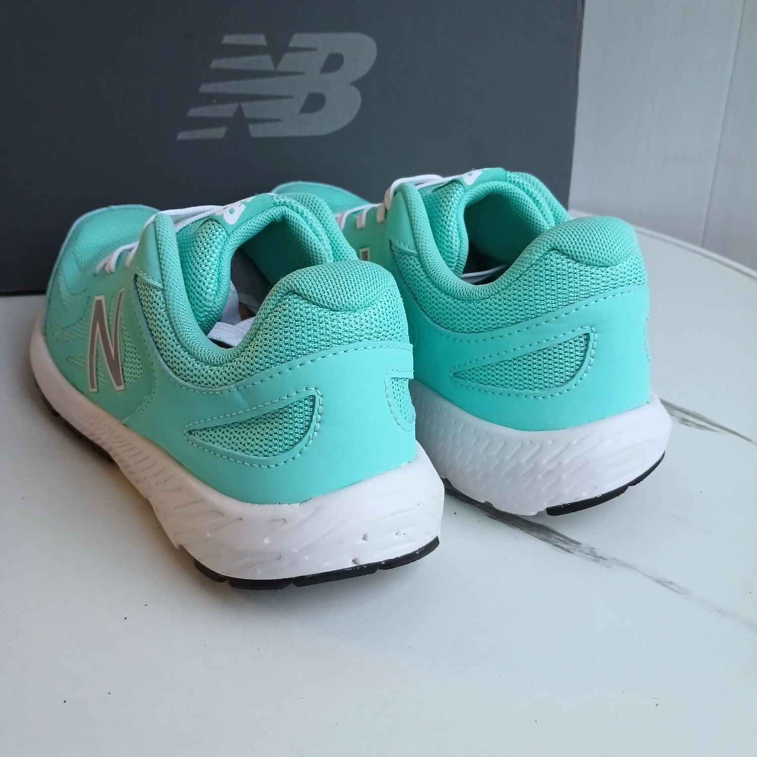 39 eur  уст 25 см  Кросівки NEW BALANCE Оригінал БУ