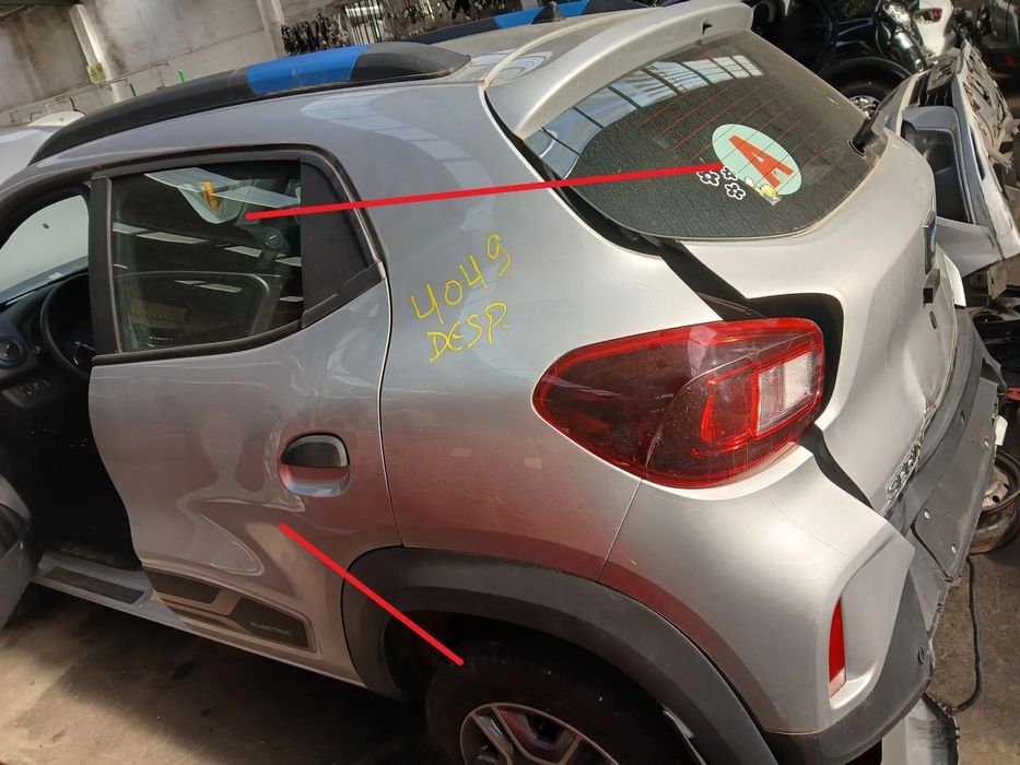 Painel trás esquerdo DACIA Spring