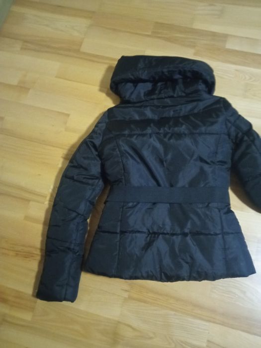 Продам женскую зимнюю куртку Calioppe.Оригинал