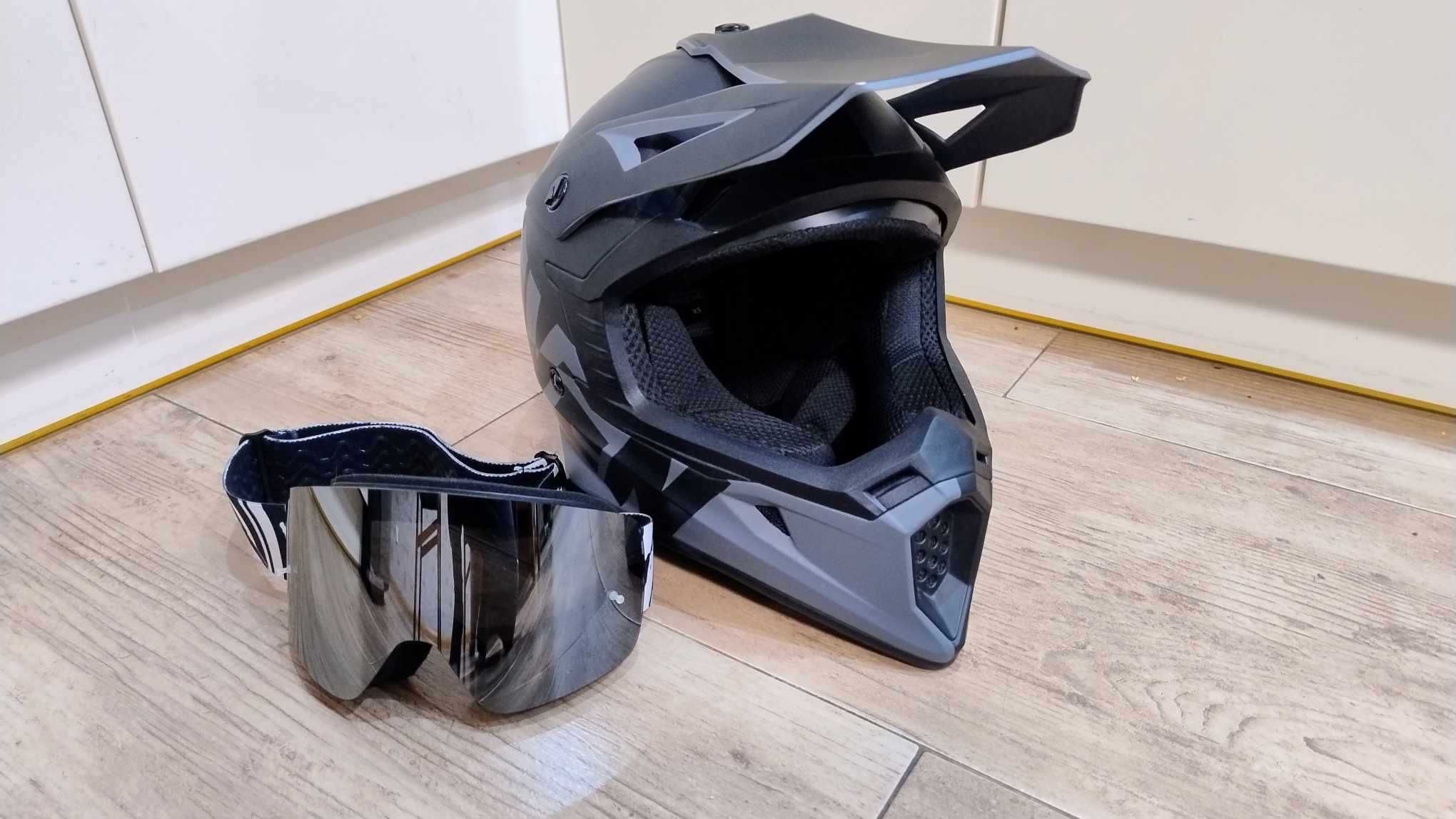kask Raven w rozmiarze XS z goglami