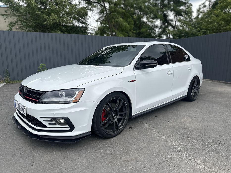 Продам VW Jetta GLI 2017р. 2.0tsi