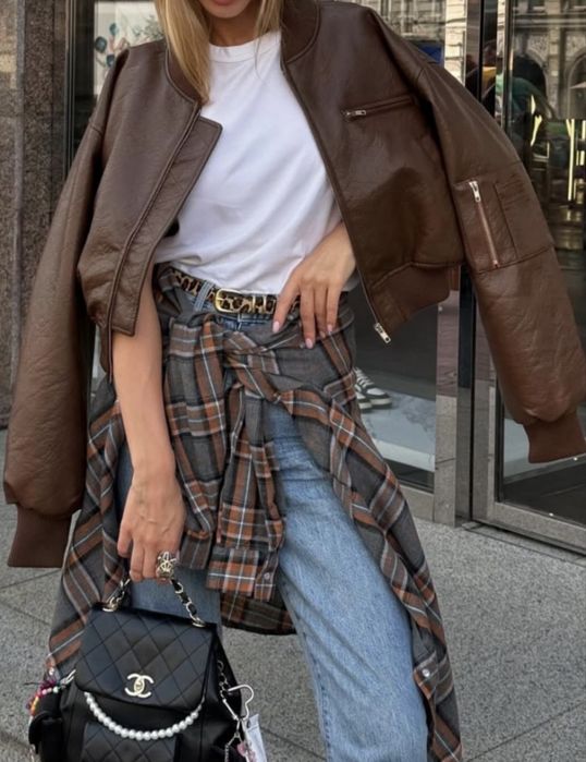 Бомбер з еко-шкіри у шоколадному кольорі