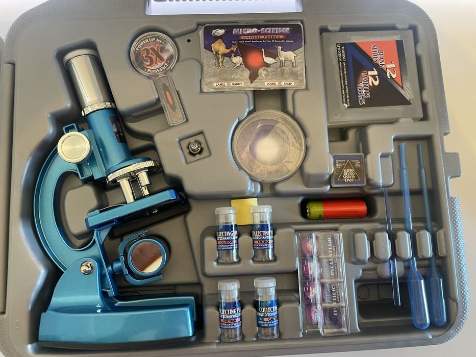 MICROSCÓPIO DELUXE | Usado, mas em bom estado!!