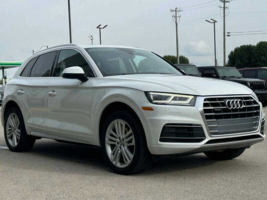 Audi Q5      2020