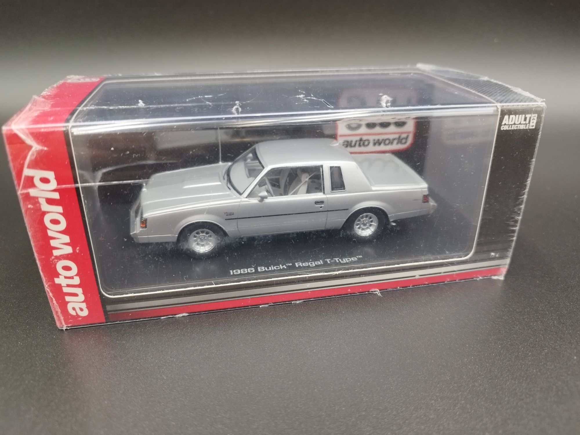 1:43 Auto Word Buick Regal Typ T (1986) silver  model