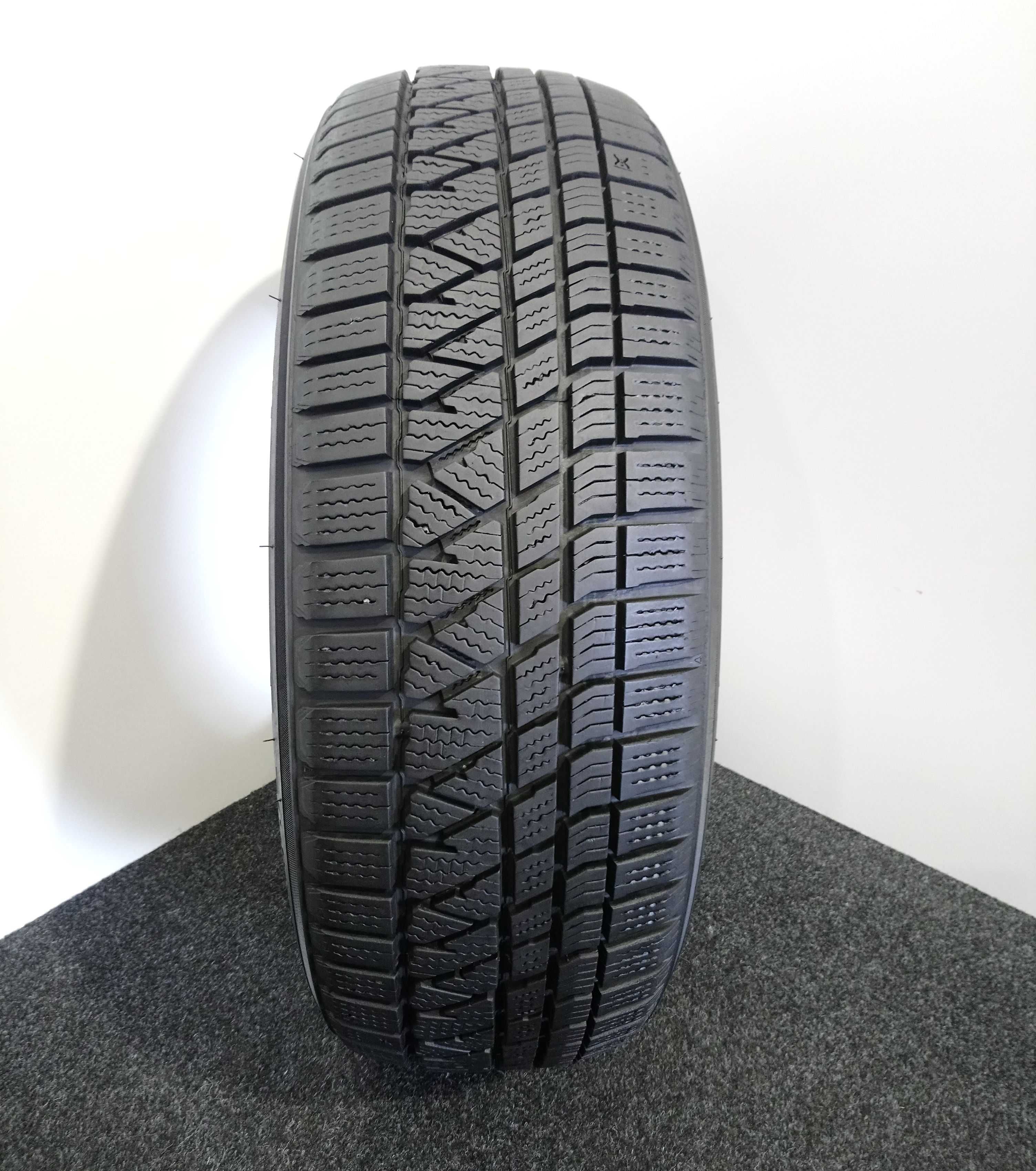 215/65R17 Kumho WinterCraft WS71 99V