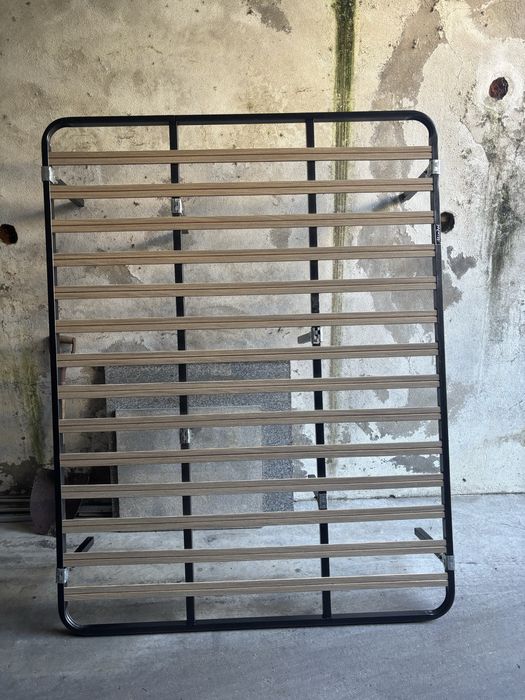 Estrado para cama , completamente novo