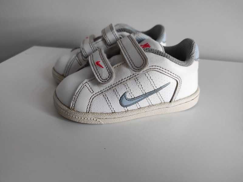 Buty sportowe białe dziecięce Nike r 21, 5 cm