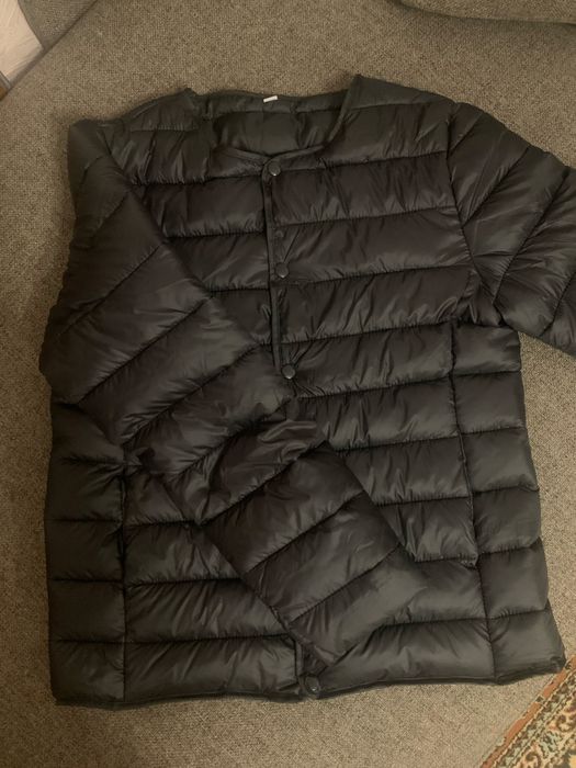 Весняна жіноча куртка