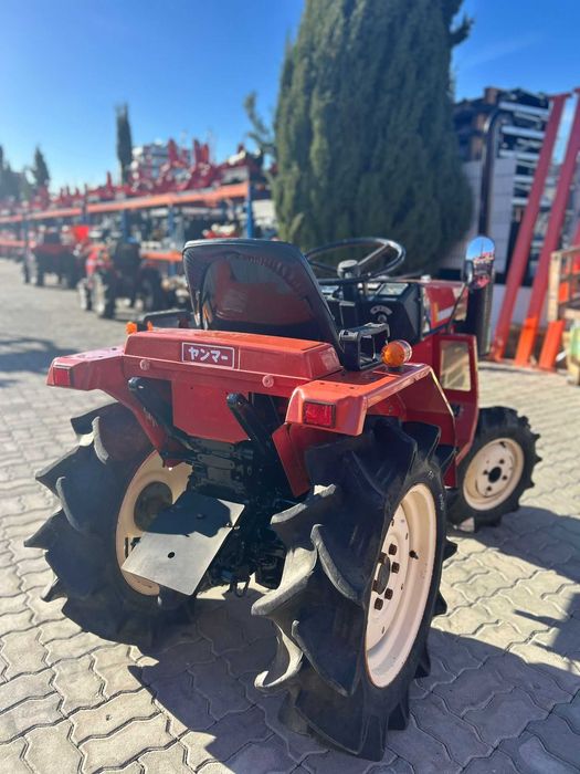 Trator YANMAR F15D imaculado