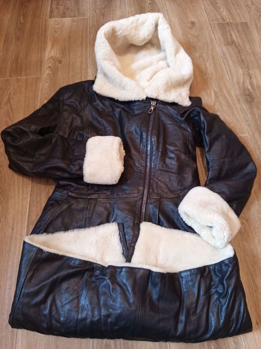 Продам жіноче зимове шкіряне пальто розмір s