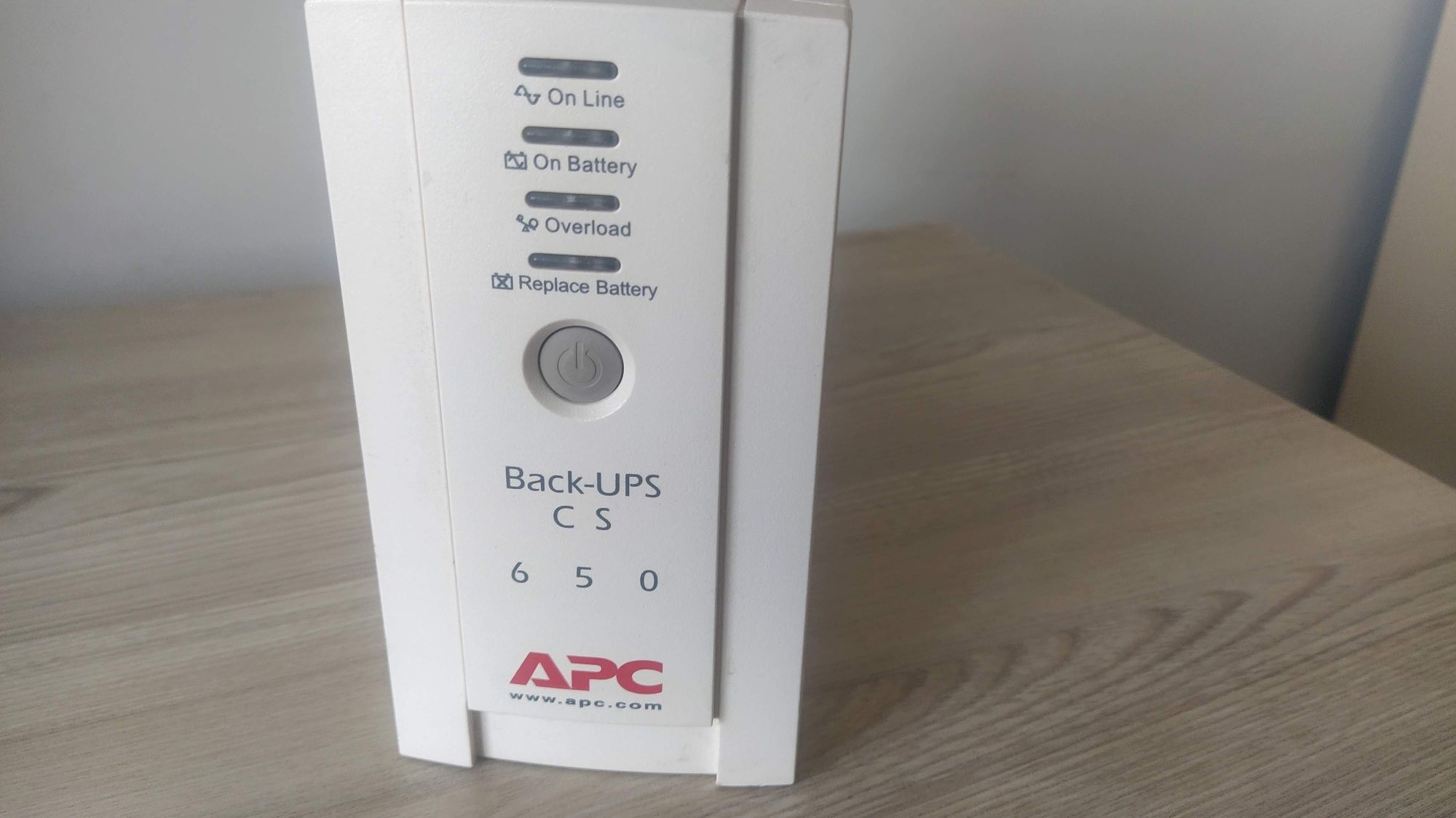 Джерело безперебійного живлення APC Back-UPS CS 650VA

 ИБП