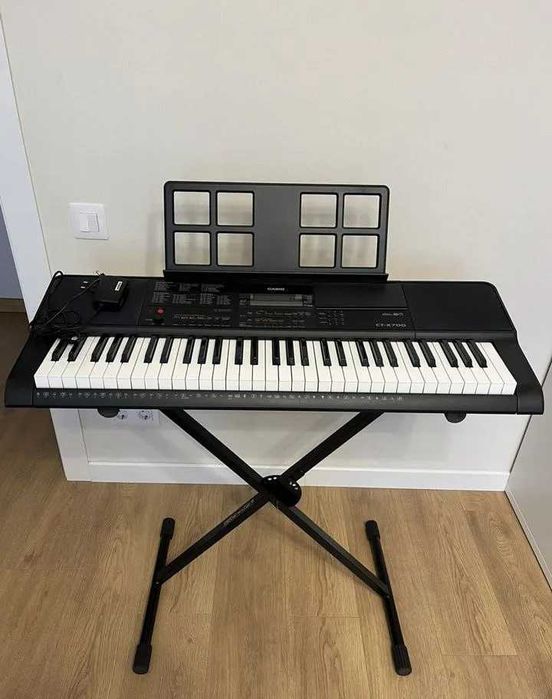 Синтезатор Casio ct-x700 со стойкой