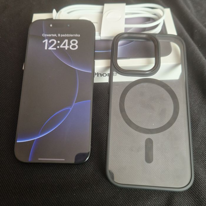 Na sprzedaż Iphone 16 pro 128gb w kolorze Czarny Tytan w idealnym stan