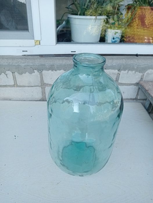 Банка буьиль10 літрів.