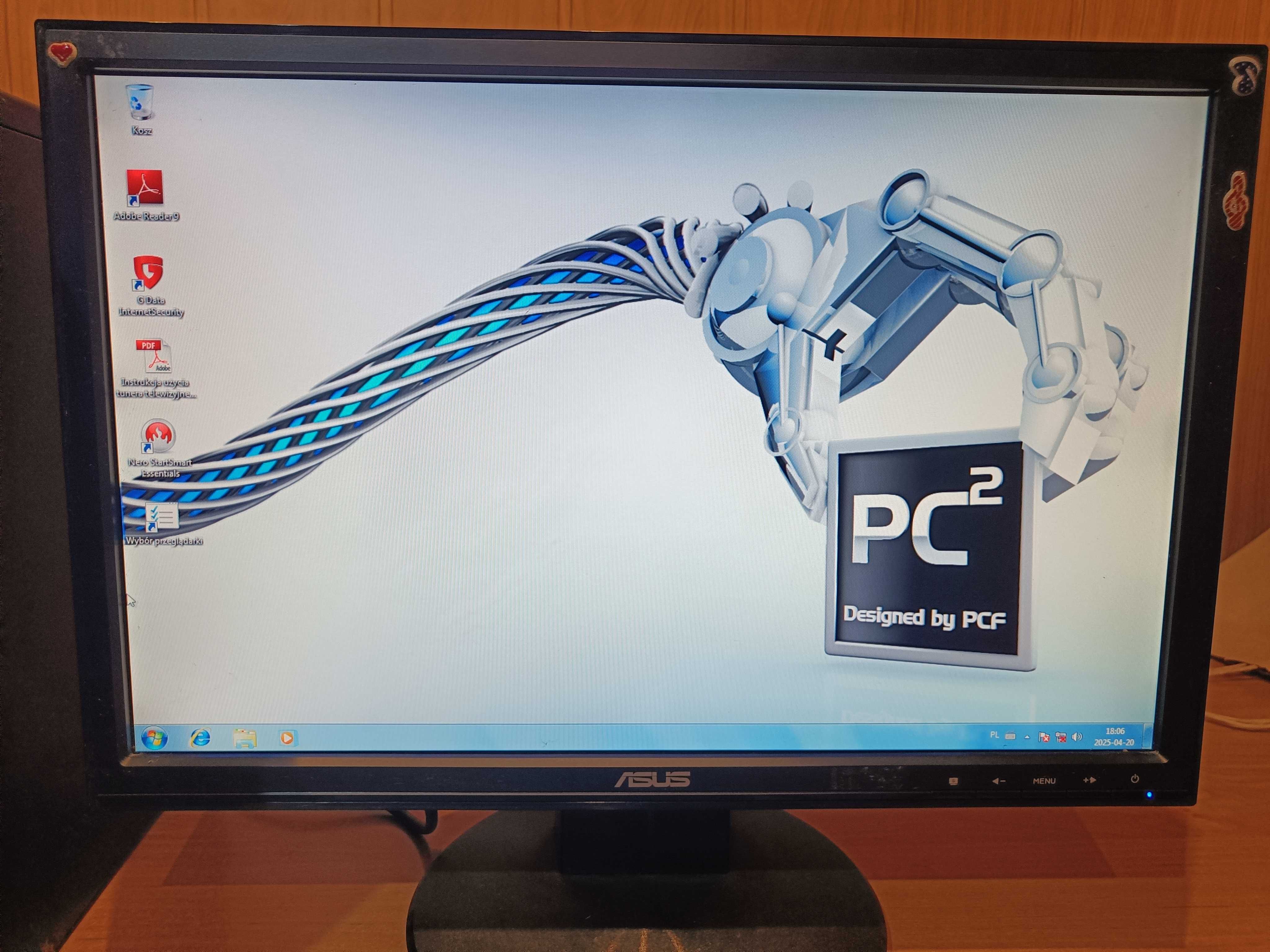 Komputer stacjonarny PC Factory z Win 7 Home Premium + Monitor