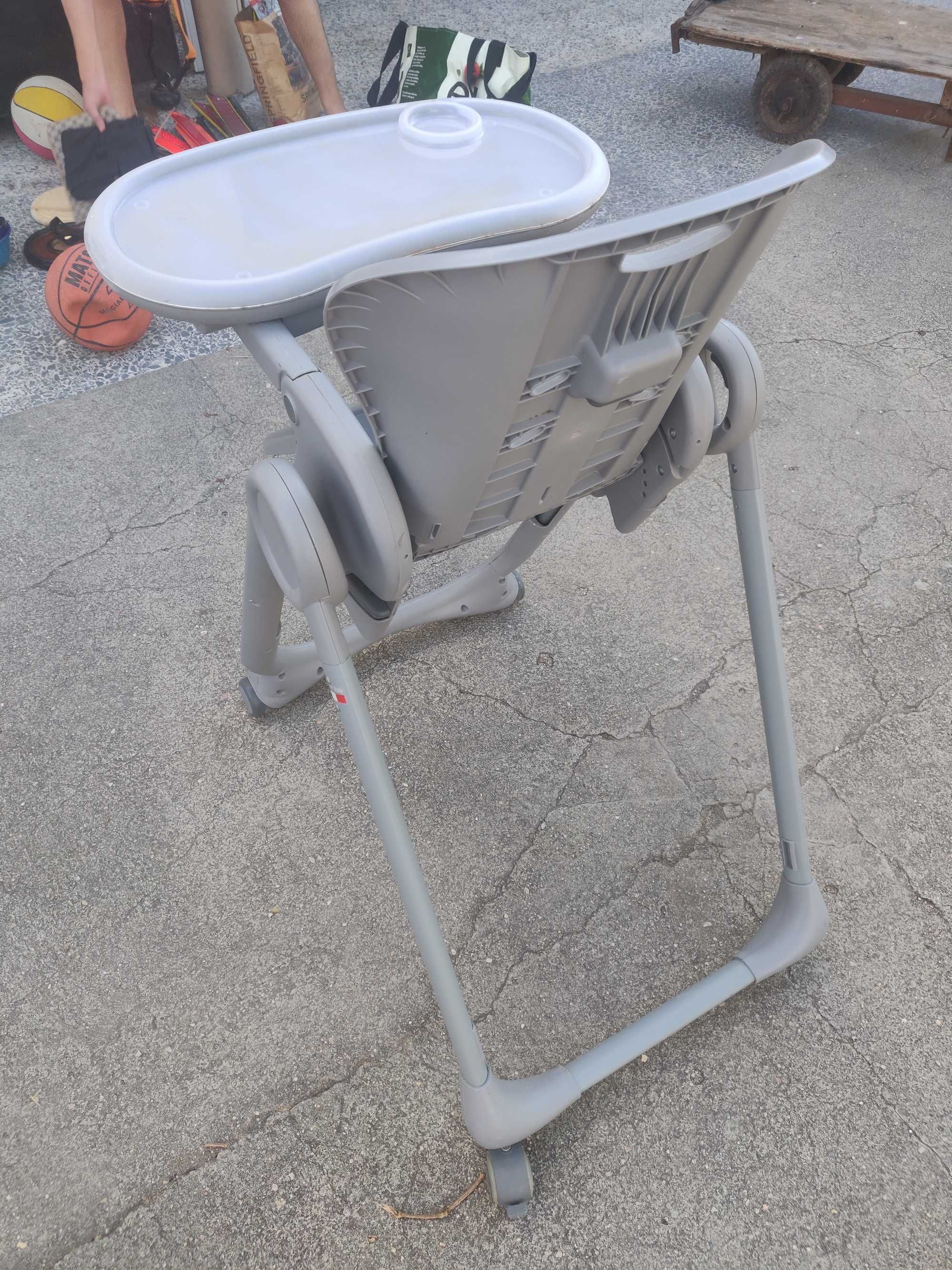 Cadeira de bebe para refeição