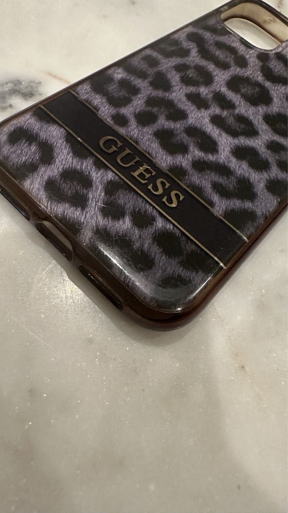 Etui Iphone 11 Guess