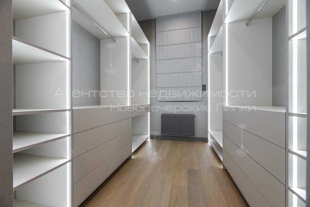 Продаж будинку за бассейном 250 км м Козин Конча-Заспа