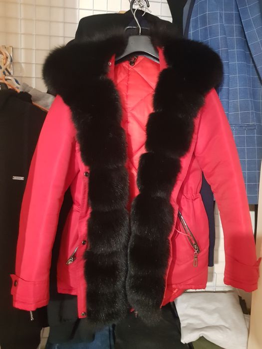 Тепла парка з натуральним хутром 38-42 (S) розмір