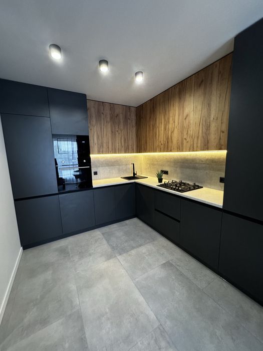 Квартира з дизайнерським ремонтом