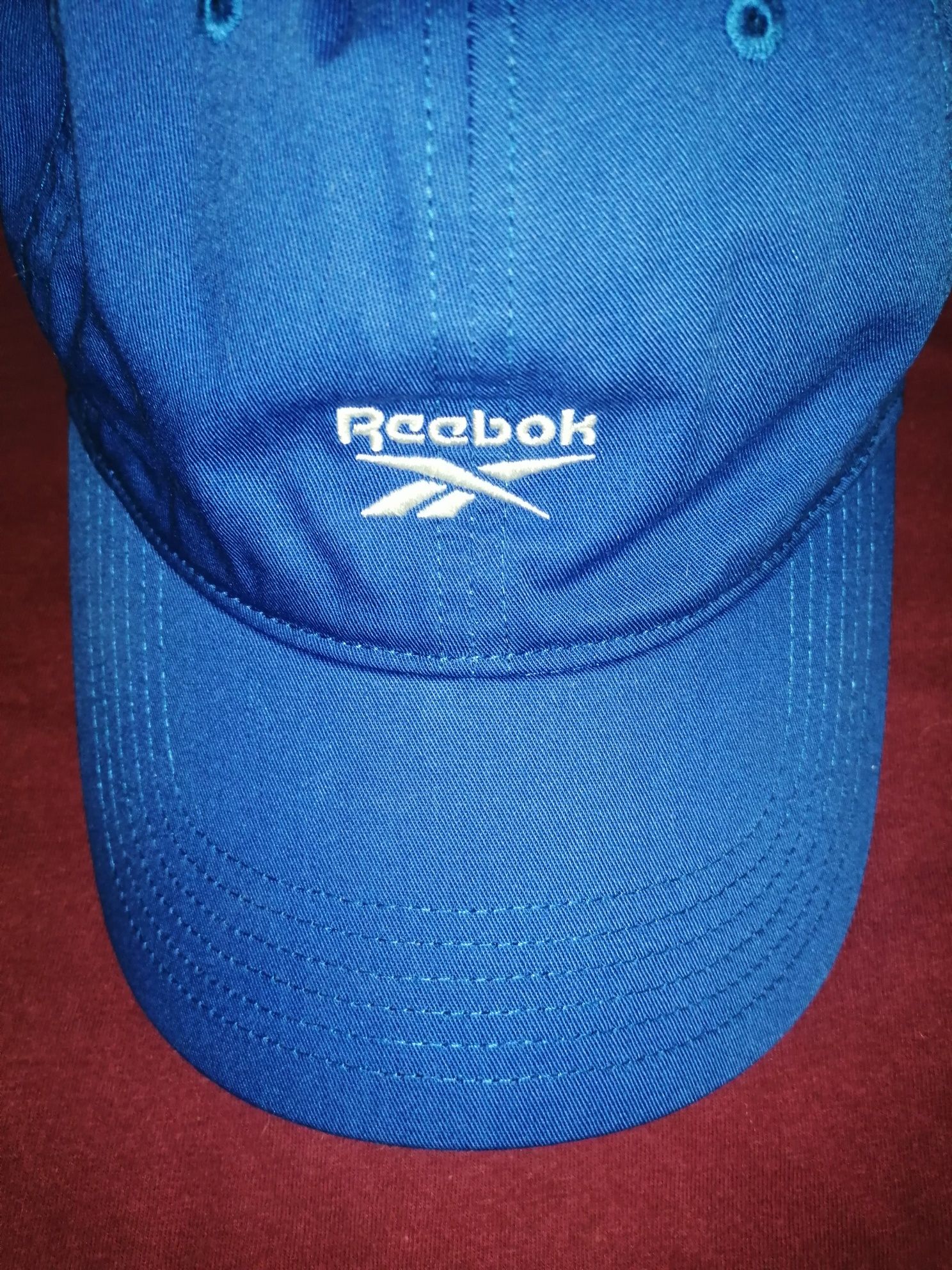 Продам кепку Reebok , новая с биркой