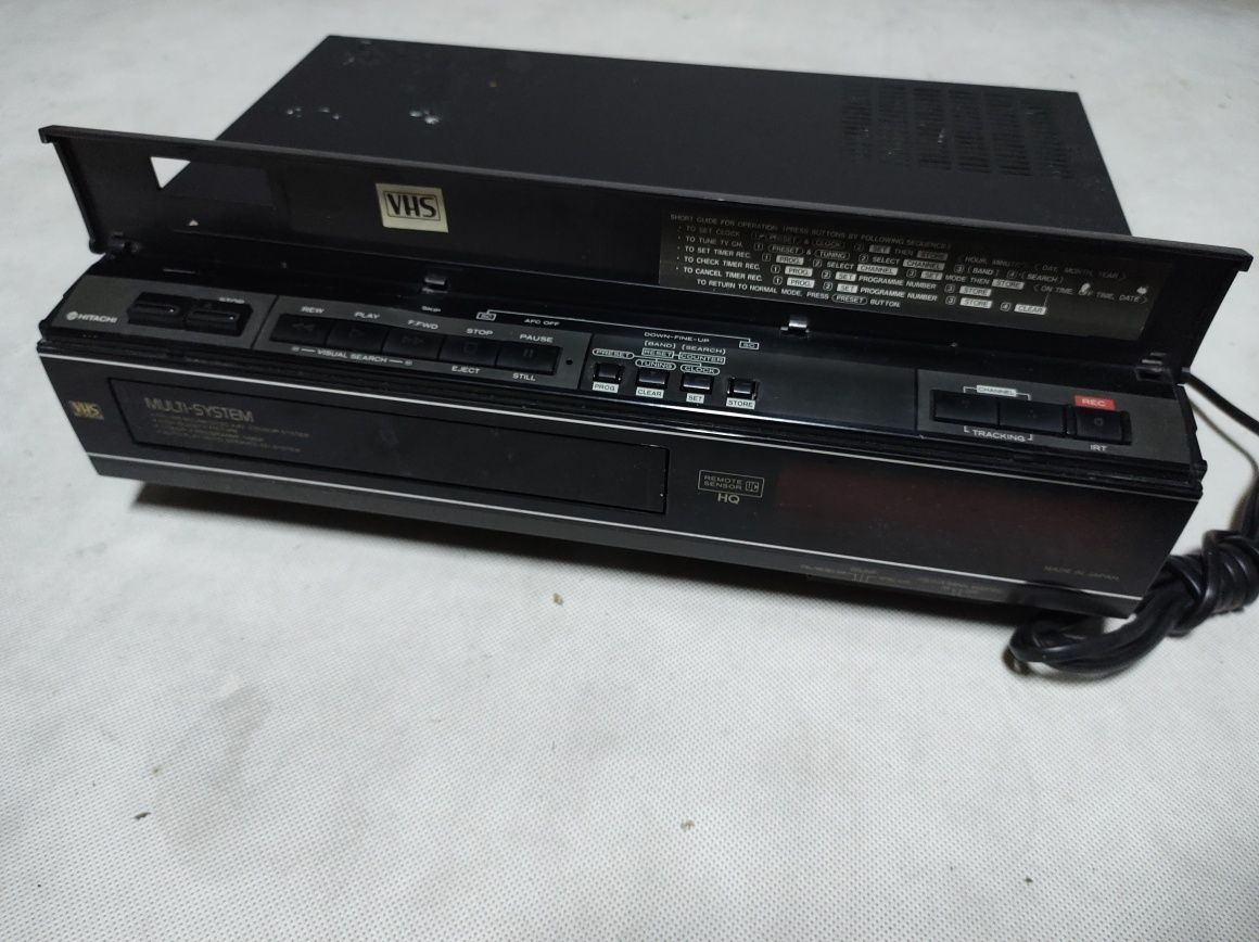 Magnetowid Video VHS Hitachi VT-M619