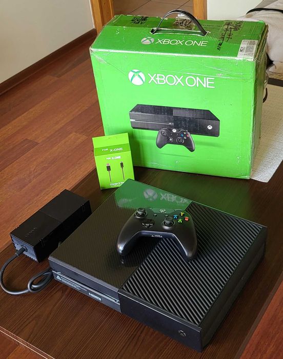 Konsola XBOX ONE dysk 1TB zasilacz pad BOX