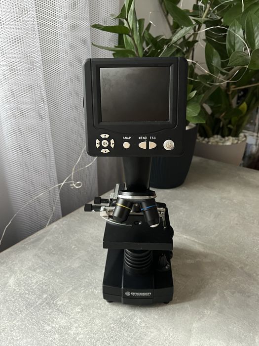 Мікроскоп цифровий Bresser LCD Microscope 50x-2000x