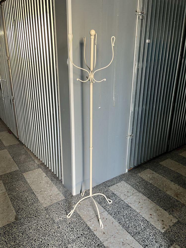 Bengaleiro de metal branco pérola