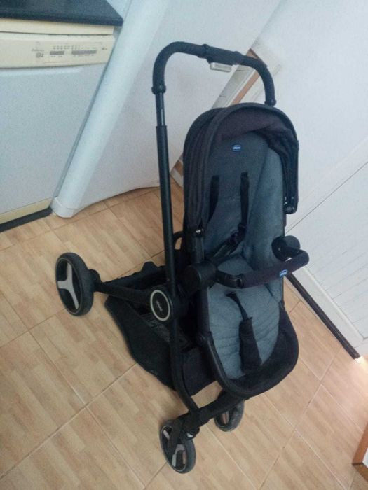 Carrinho CHICCO em ótimo estado