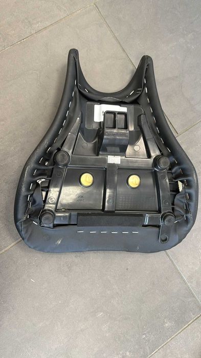 Siedzenie Kierowcy Kanapa Fotel Przód Suzuki GSX 125  17-20  [1654]