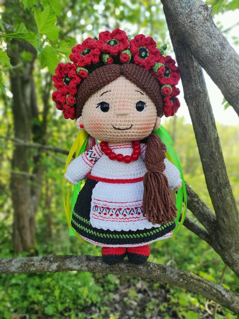 Українка з маками гачком, інтер'єрна іграшка, лялька ручної роботи