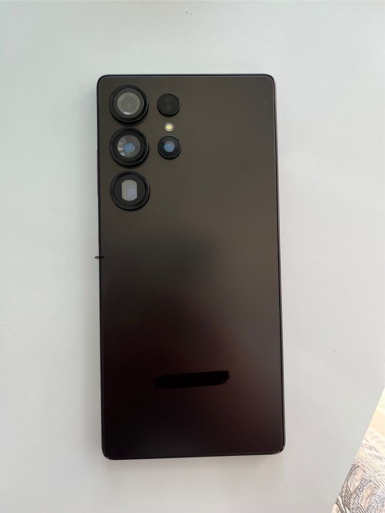 ТОРГ Смартфон стильний 6.9” / Android / Нова модель