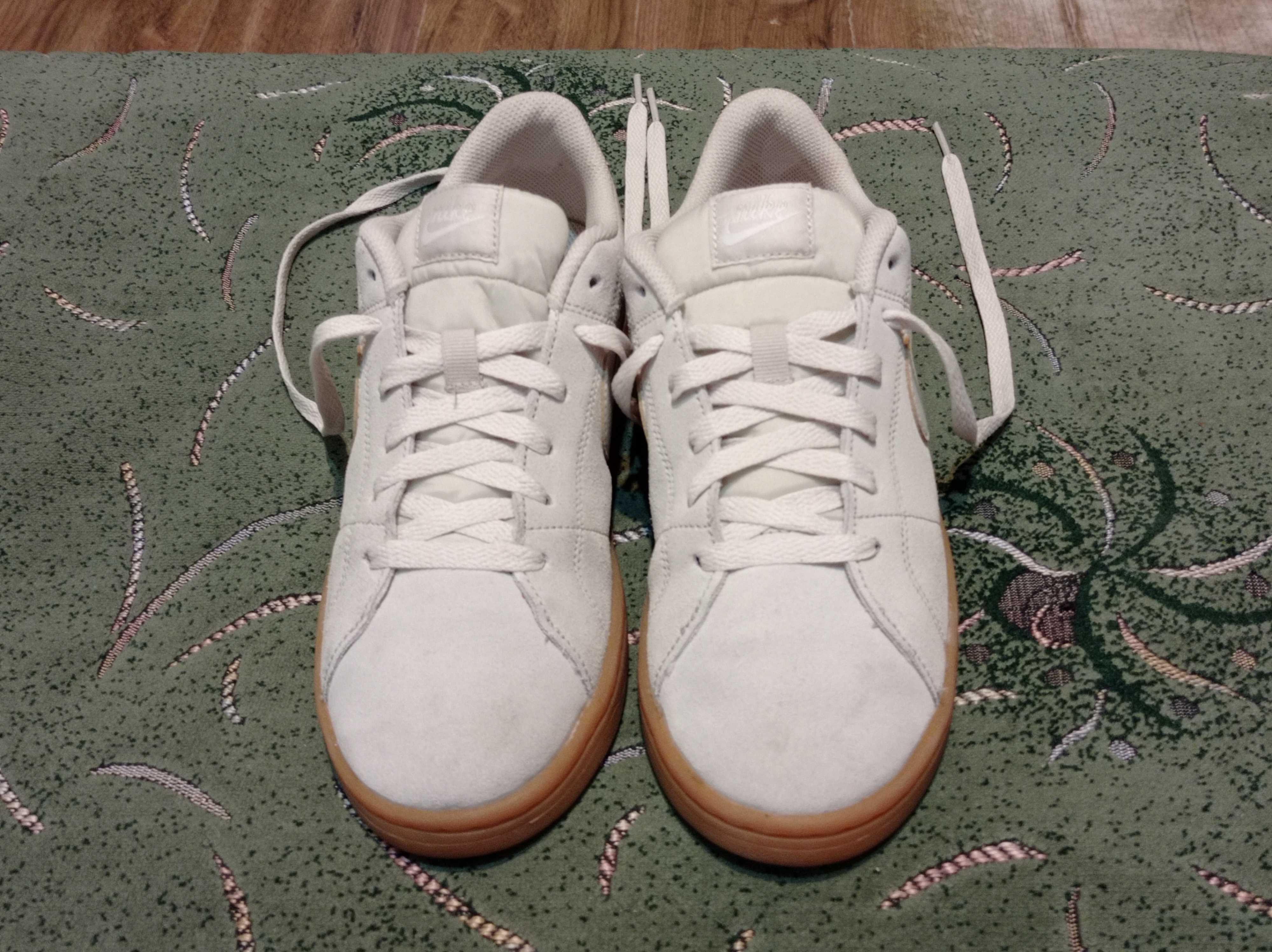 Кроссовки /кеды кожаные Nike оригинал размер-39  стелька-25см