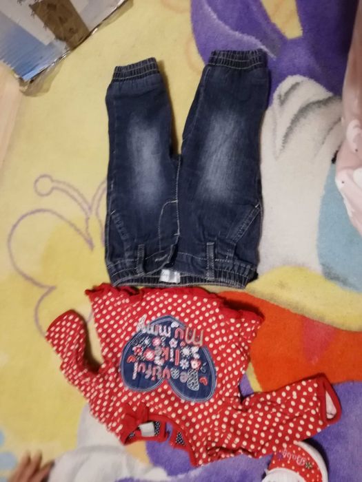 dwa śliczne komplety dziewczęce sukienka z bluzka i spodnie i bluzka