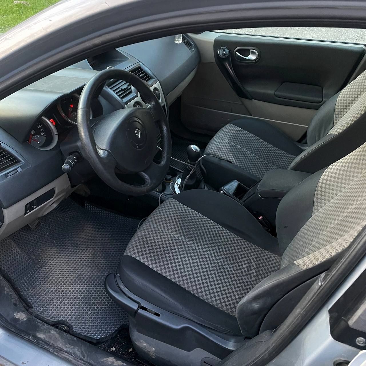 Renault megane 2005 рено меган,є обмін на кросовий мотоцикл або ендуро