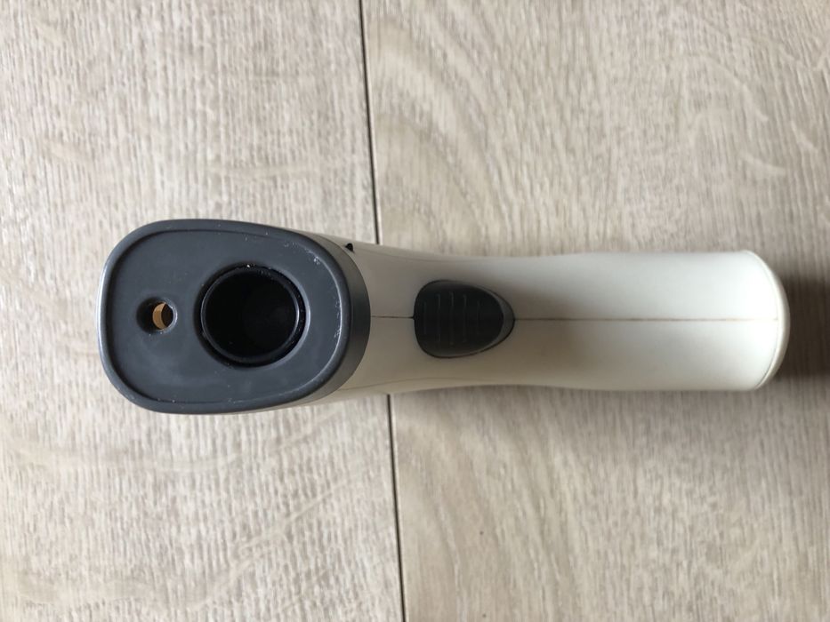 Termometr bezdotykowy