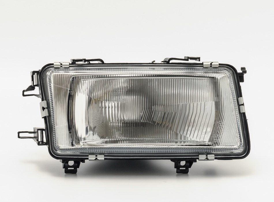 Передние ФАРЫ на Ауди Audi 80 В3/B4 В Новые...
