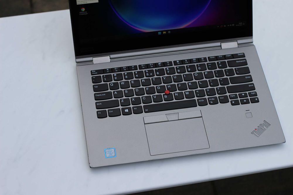 Lenovo Thinkpad Yoga X1 3gen i5-7300U 8GB RAM 256GB