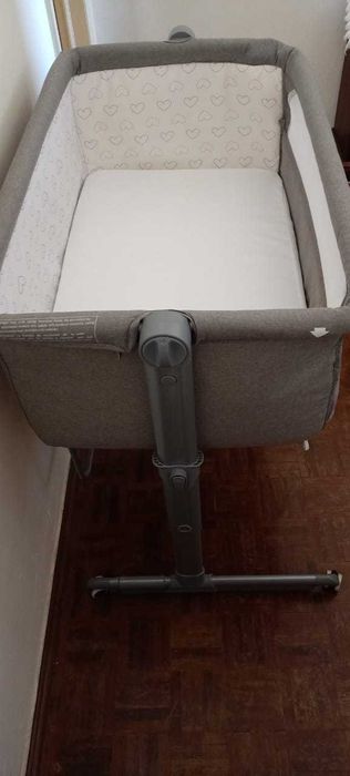 Berço de Balanço Ajustável - Colchão Incluído.