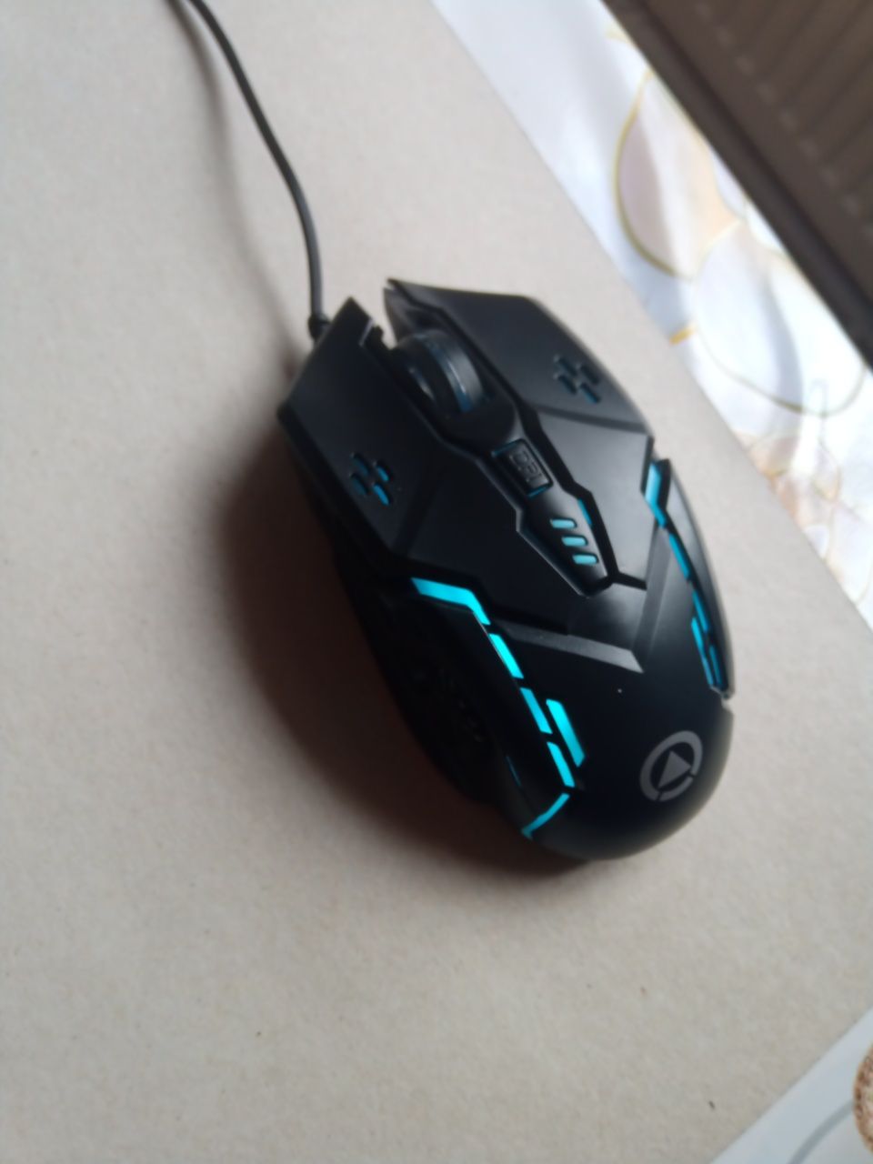 Игровые мышки, 6 кнопок, RGB подсведка 7 цветов.
