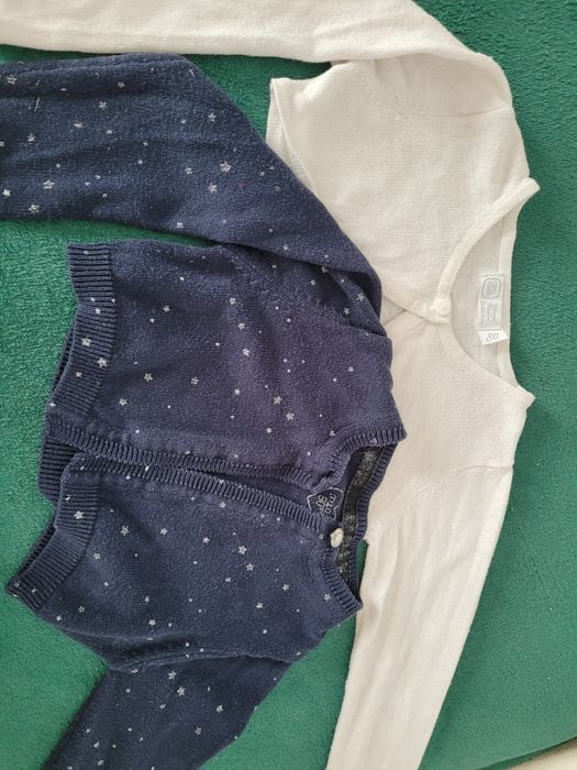 Dwa sweterki r. 80