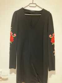 Czarna elegancka sukienka Reserved