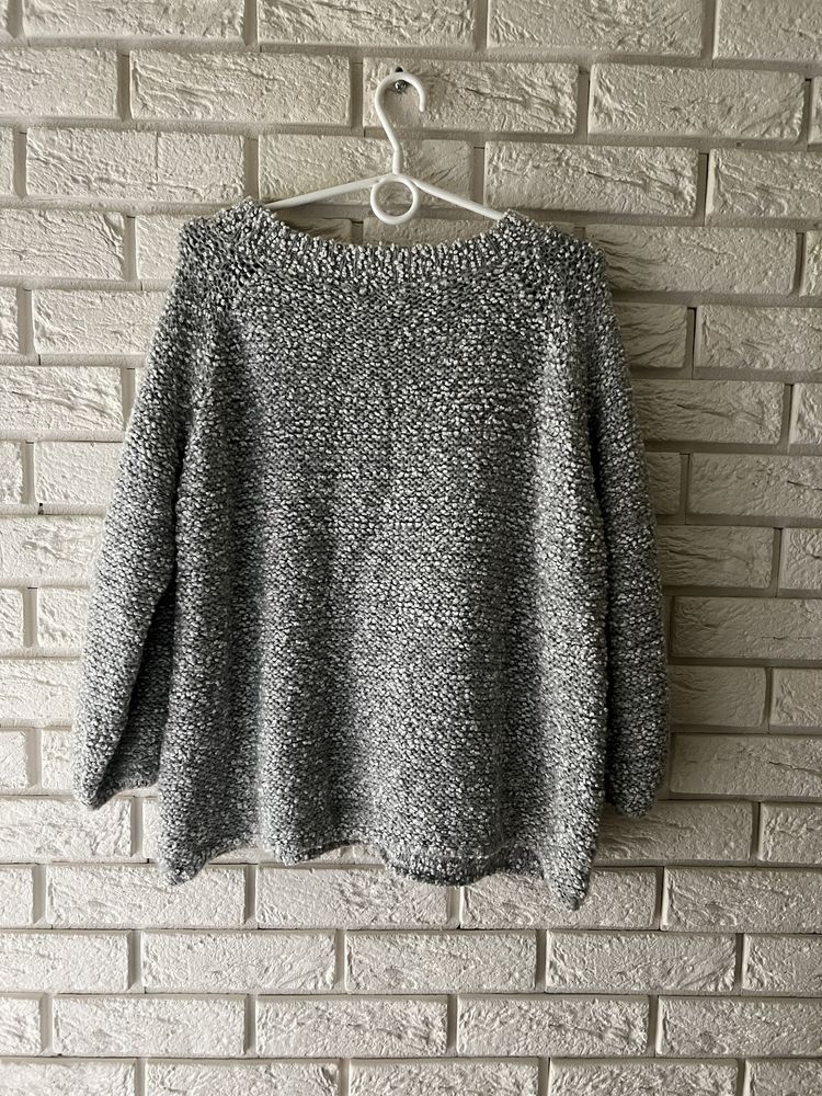 Piękny sweter damski S/M